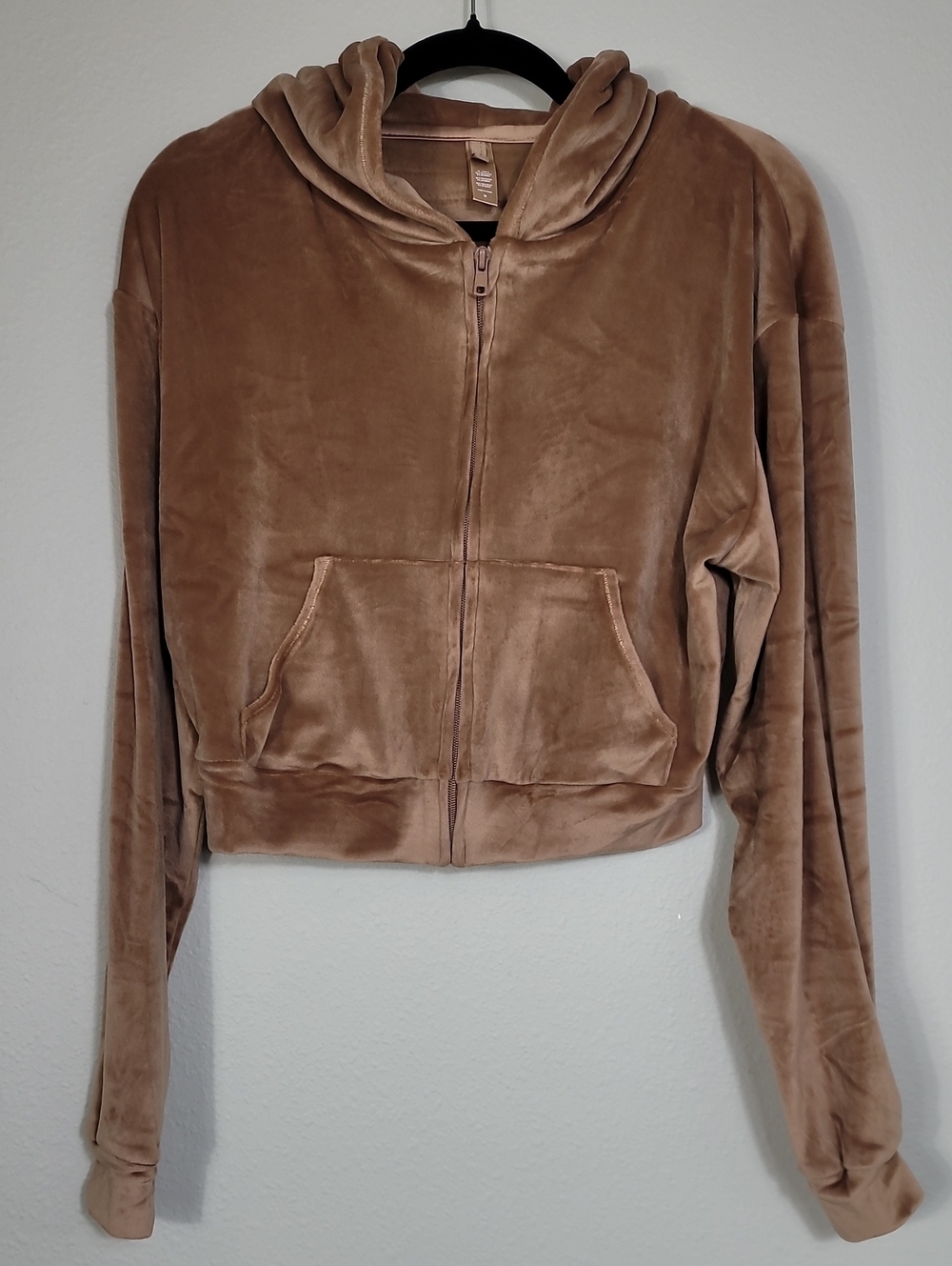 SKIMS Cropped Velour Zip Up Hoodie Size Medium Cozy Loungewear Travel Comfy